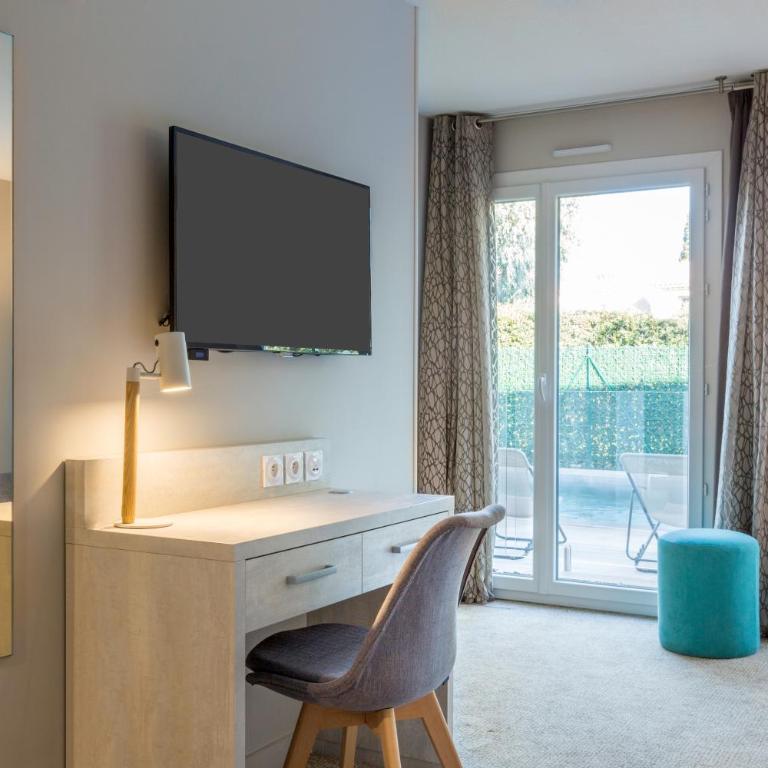 Best Western Plus Hyères Côte D'Azur - Chambre Lit King-Size Deluxe - 4