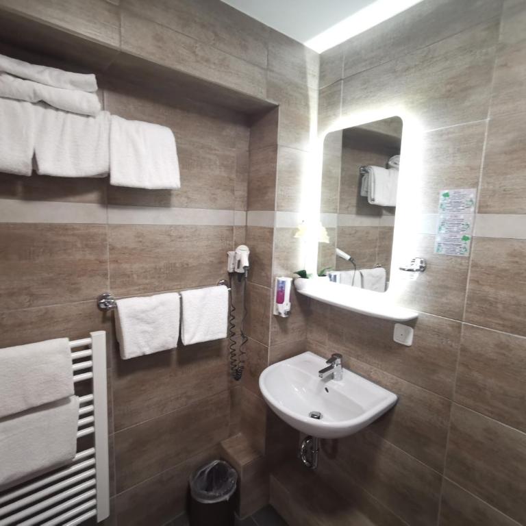 City House Alpeneck - Familienzimmer mit Dusche - 1