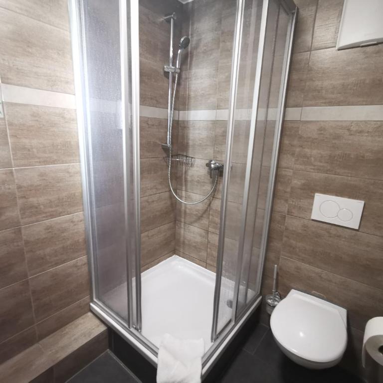 City House Alpeneck - Familienzimmer mit Dusche - 2