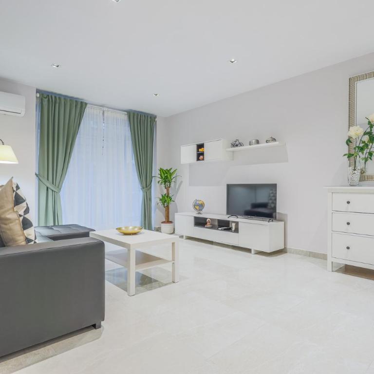EXCLUSIVO APT 2 HAB-2 BAÑOS-LUMINOSO ↑ CALIDADES - Apartamento de 2 dormitorios - 1
