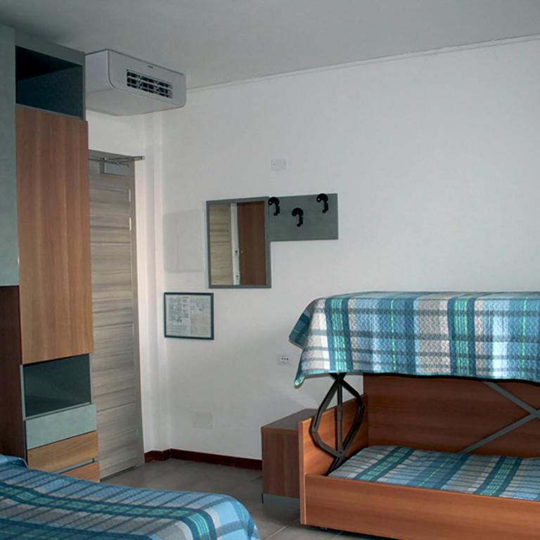 Hotel Ondina - Camera Quadrupla con Vista Mare - 3