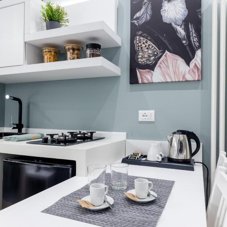 Residenze Chamur Modern & Comfortable Apartments in Palermo - Double Room with Balcony - 3