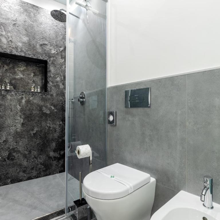Residenze Chamur Modern & Comfortable Apartments in Palermo - Double Room with Balcony - 5
