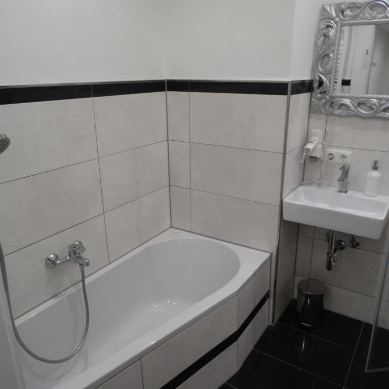 Füssen Apartments - Center Apartments - Deluxe Apartment mit 2 Schlafzimmern und Wohnzimmer - 7