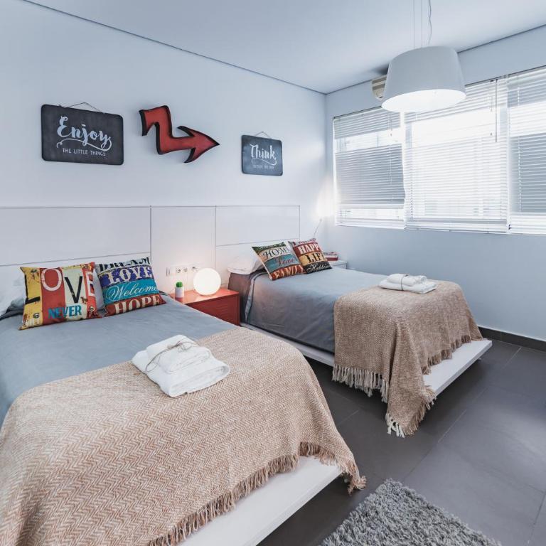 Beach & Urban Attic - Two-Bedroom Attic with Terrace - 32