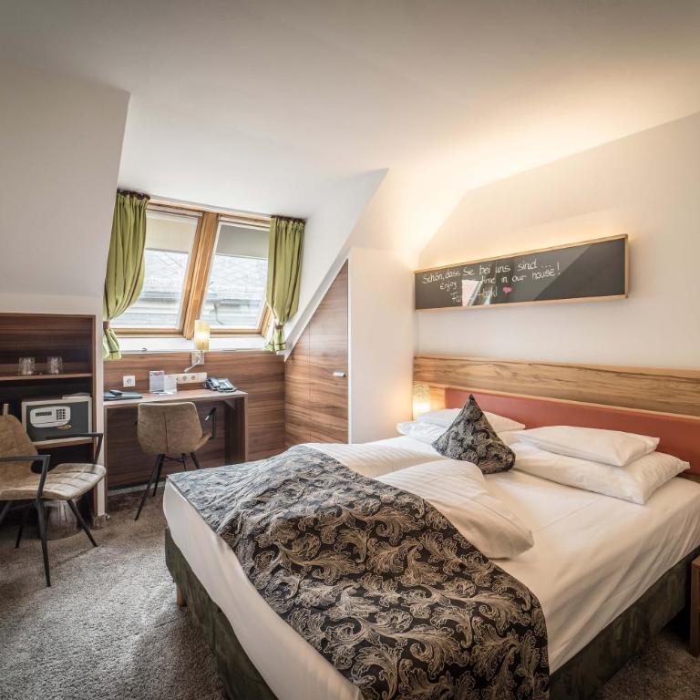 Hotel Goldener Adler, BW Signature Collection - Classic Doppelzimmer - 11