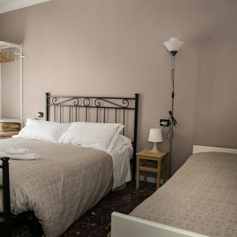 Vernazza2010 Rooms - Familienzimmer mit eigenem Bad - 8