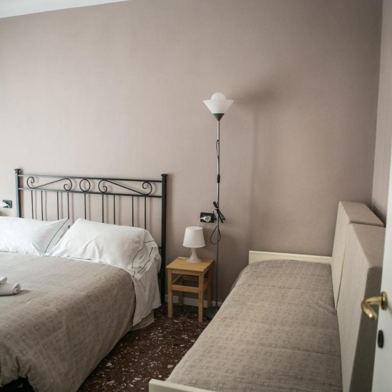 Vernazza2010 Rooms - Familienzimmer mit eigenem Bad - 12