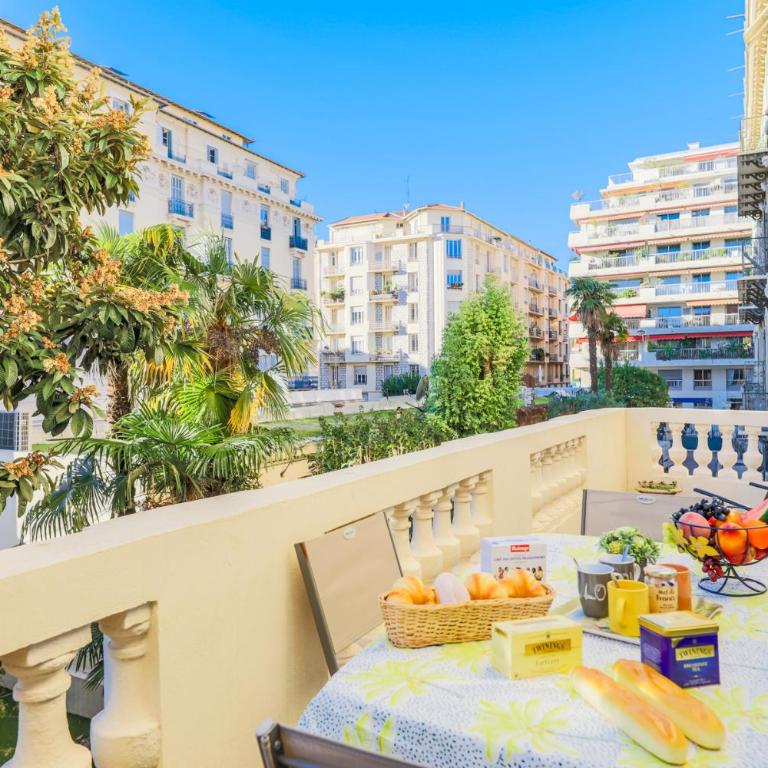 VIA ITALIA AP1054 - By Riviera Holiday Homes - Appartement avec Terrasse - 1