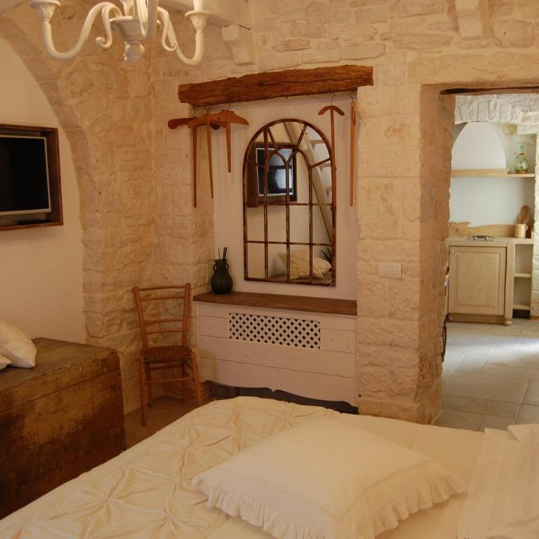 Trulli Holiday Albergo Diffuso - Suite Trullo - 5