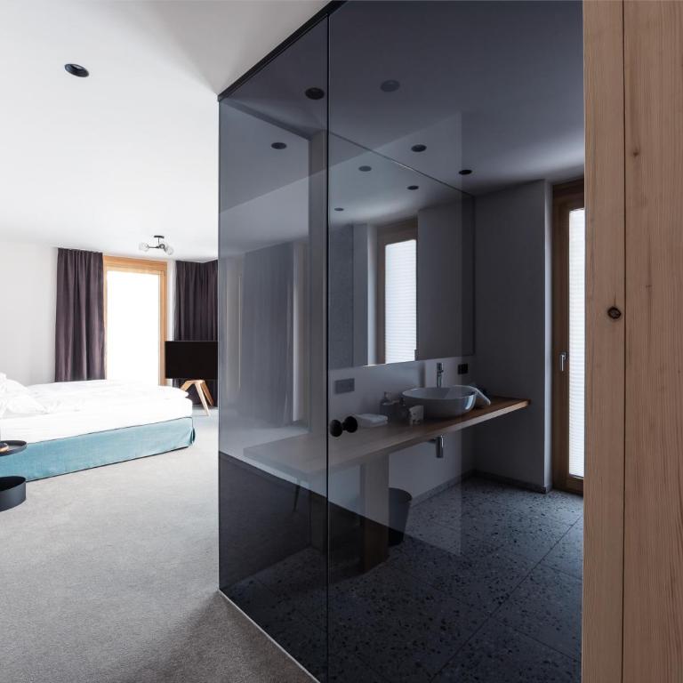 Burgi's - Adults only - Doppelzimmer mit Bergblick - 4