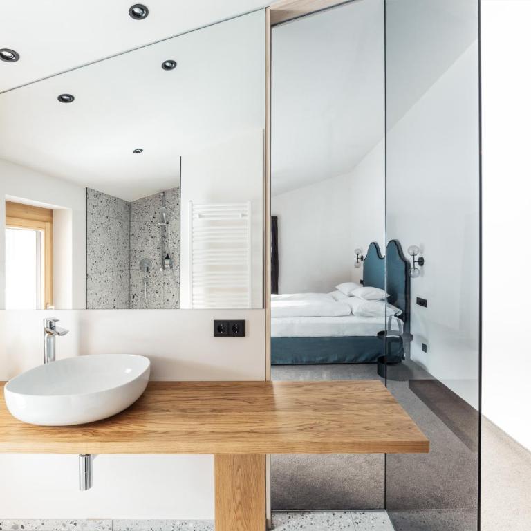 Burgi's - Adults only - Doppelzimmer mit Bergblick - 3