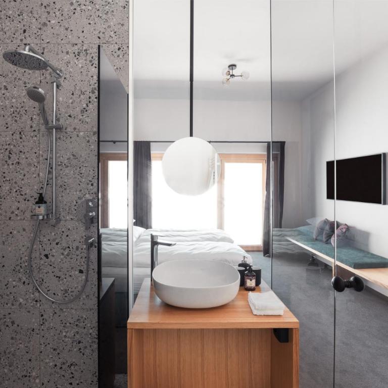 Burgi's - Adults only - Doppelzimmer mit Balkon - 3