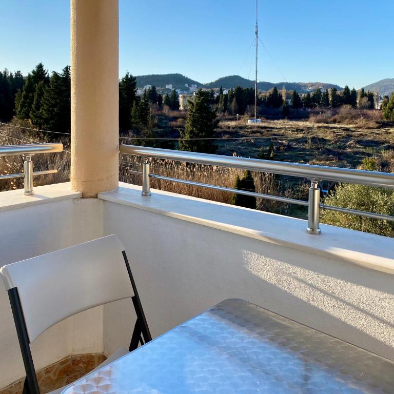 Blue Star Apartments - Double Room with Mountain View - 1