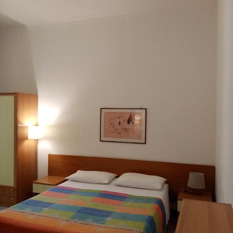 Ariston Petit Hotel - Camera Matrimoniale Economy - 2