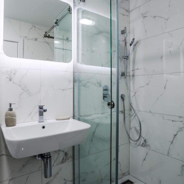 Montesun Boka Apartments - Two-Bedroom Apartment - 26