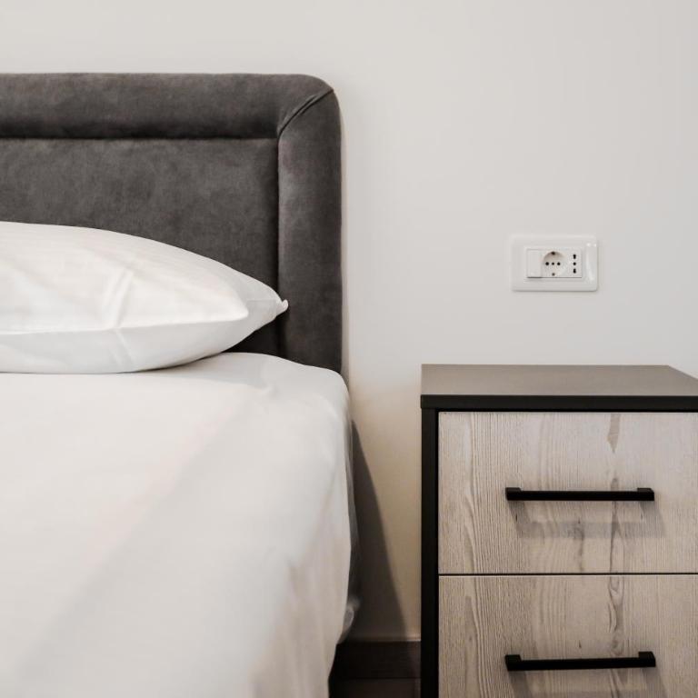 Montesun Boka Apartments - Two-Bedroom Apartment - 11