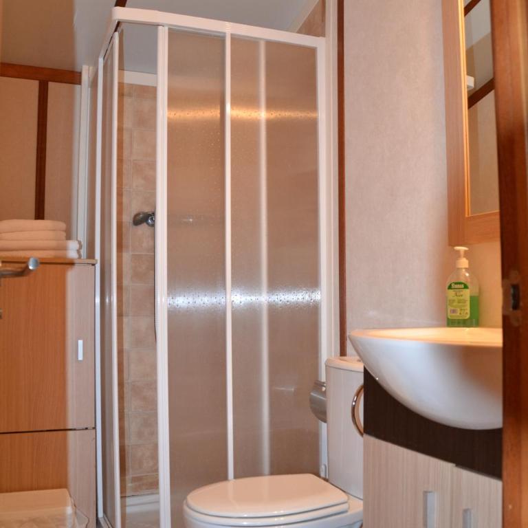 Camping Fuentes Blancas - Bungalow sin cocina (2 adultos) - 1