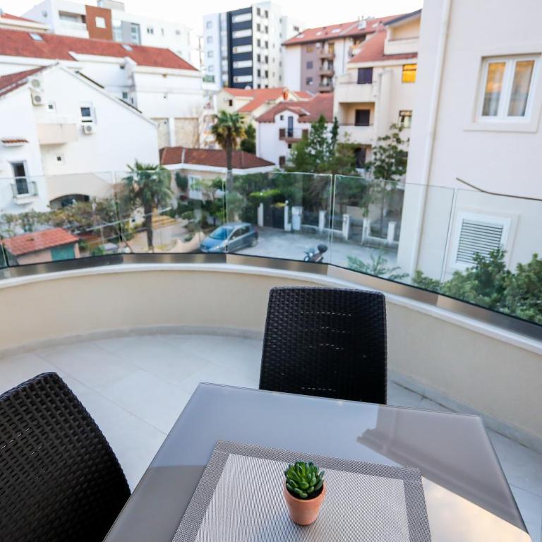 Montesun Boka Apartments - Two-Bedroom Apartment - 4