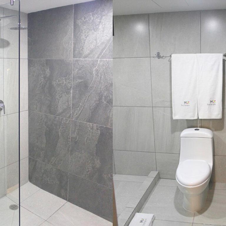 Hotel MX lagunilla CDMX, Trademark Collection by Wyndham - Standard Room with One Queen Bed- Non-Smoking - 3