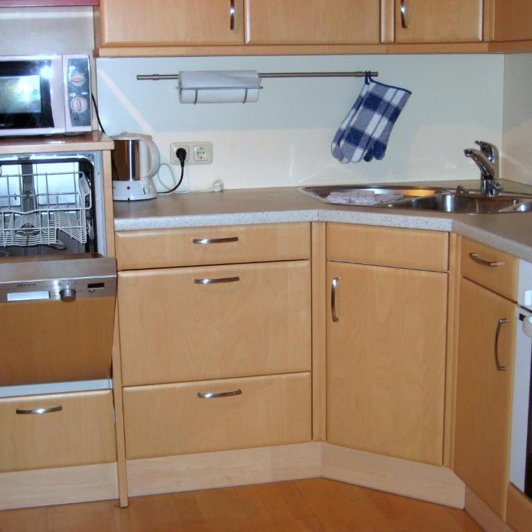Appartement Mama - Apartment mit 3 Schlafzimmern und Balkon - 40