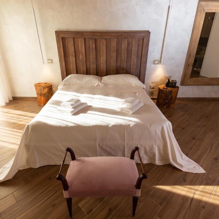 Fattoria L'Olmetto - Double Room with Roll-In Shower - Disability Access - 5