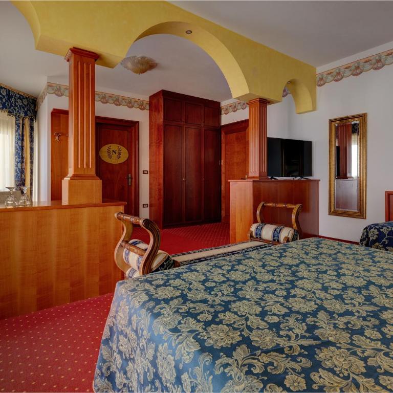 Hotel Napoleon - Suite (3 Adulti) con Vista Mare Parziale e Balcone - 1