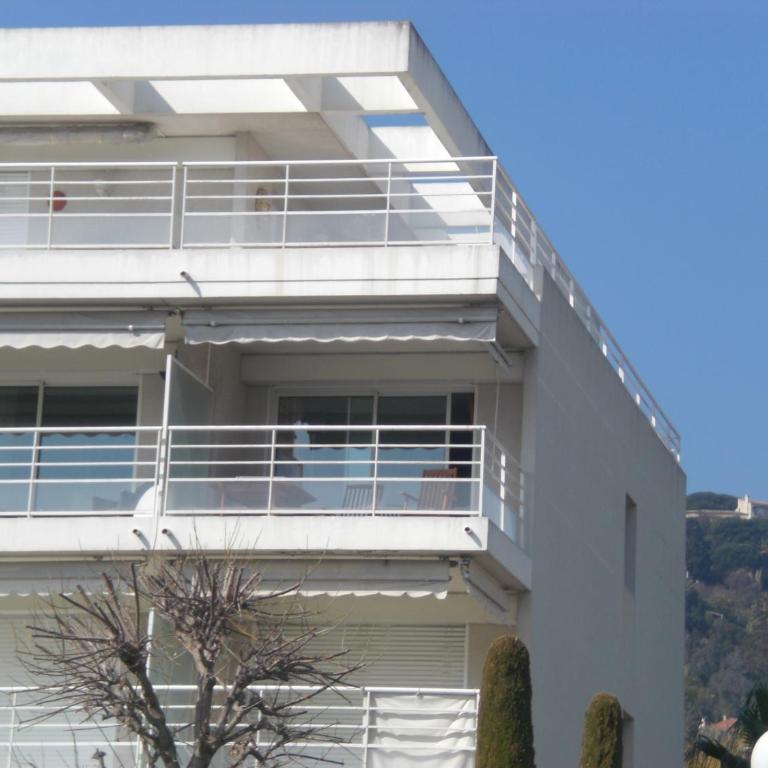 Résidence avec piscine, plage à 100 m, Cannes et Juan les Pins à 5 min, WiFi - Appartement 2 Chambres - 17