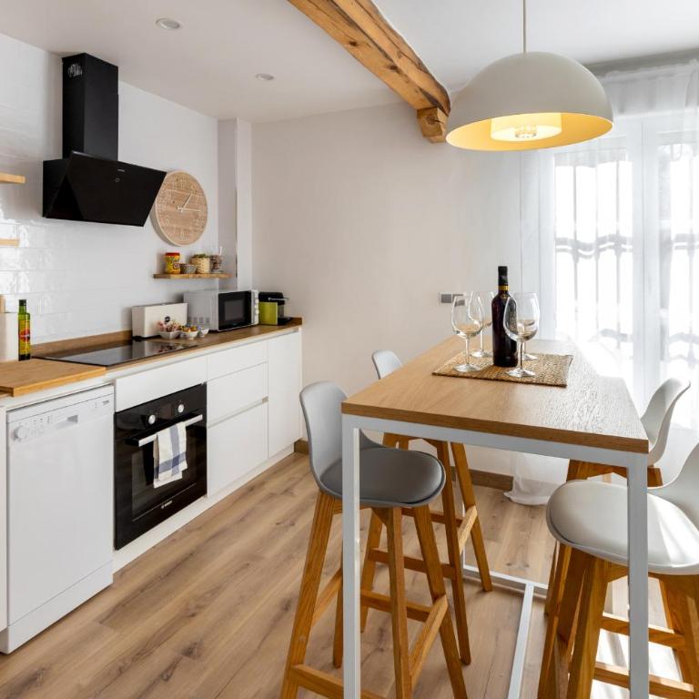 Living Albayzin. Parking & Wifi - One-Bedroom Apartment - 28