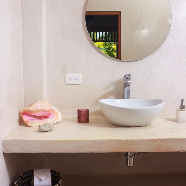 Casa Chapolin Boutique Guesthouse - Habitación Doble con baño privado - 1