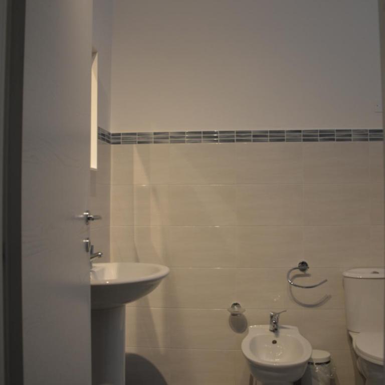 B&B Giardino Bellini-centro - Triple Room with Balcony - 12