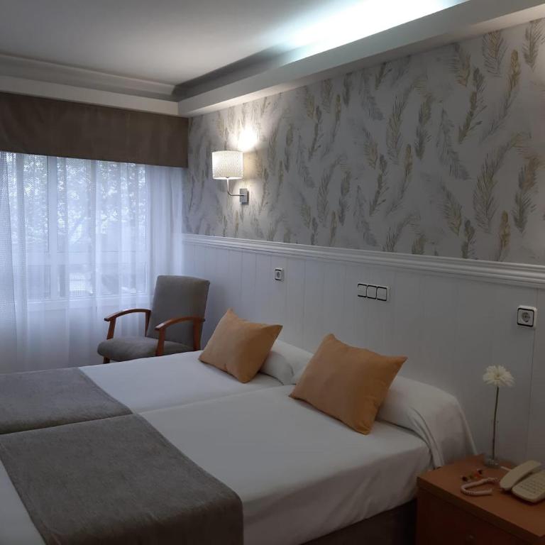 Hotel Almirante - Habitación Doble - 1 o 2 camas - 3