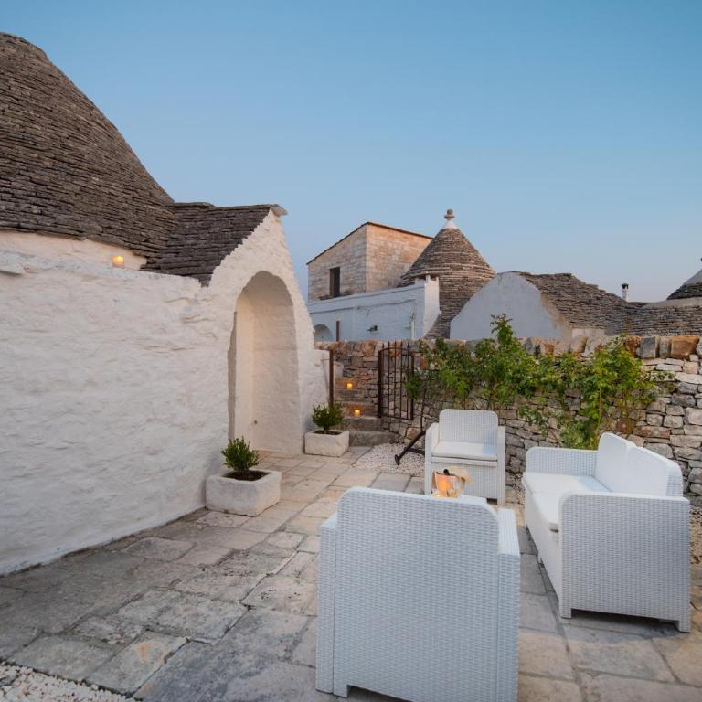 Trulli Holiday Deluxe & Wellness - Suite con Vasca Idromassaggio - 9