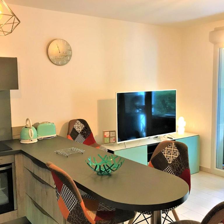 Centre Juan les Pins 1 bedroom with AC, swimming pool and parking - Appartamento - 6