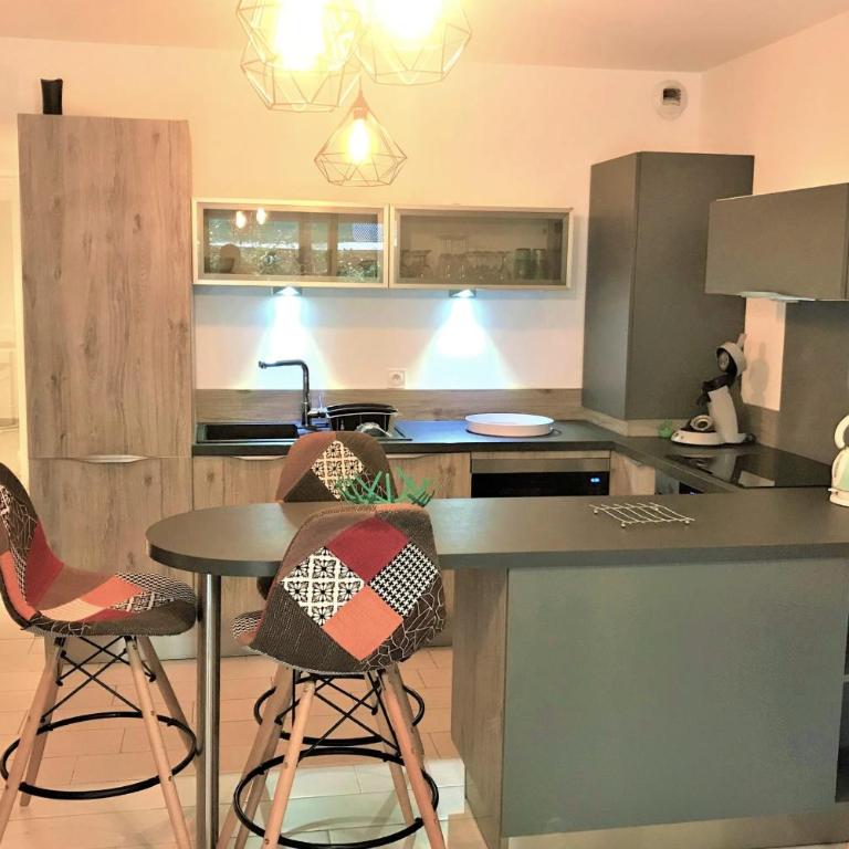 Centre Juan les Pins 1 bedroom with AC, swimming pool and parking - Appartamento - 1