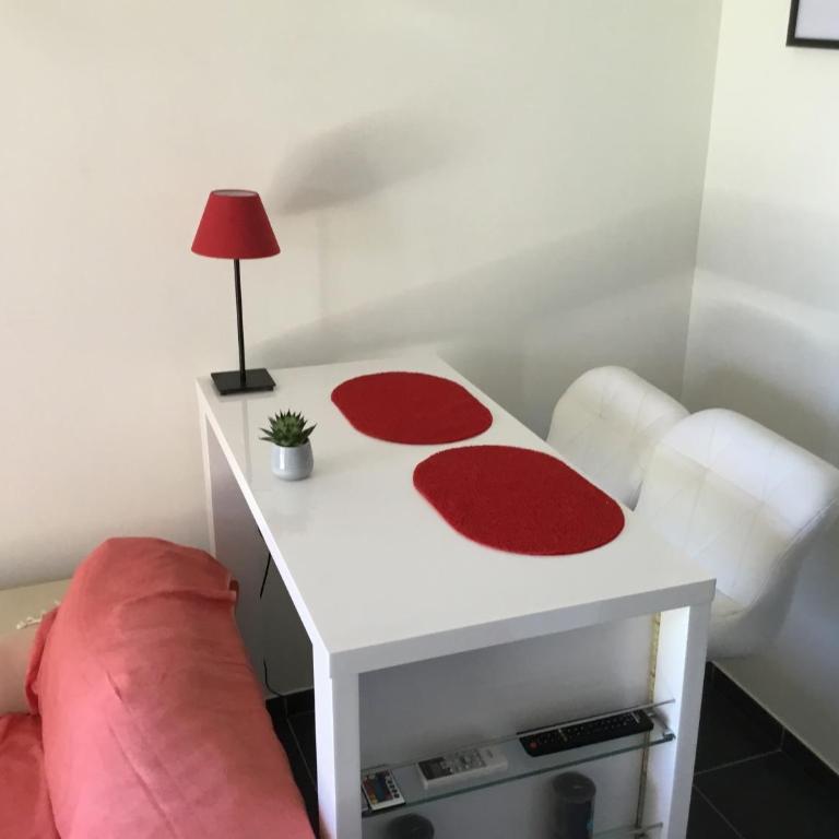 Studio climatisé piscine parking - Prix du Voyageur 2023, 2024 et 2025 ! Merci - Studio-Apartment - 24