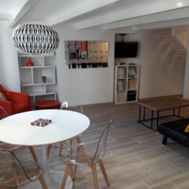 CENTRE HISTORIQUE T3 DUPLEX PARKING Gratuit - Appartamento con 2 Camere da Letto - 6
