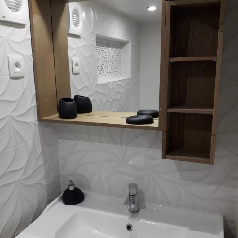 CENTRE HISTORIQUE T3 DUPLEX PARKING Gratuit - Appartamento con 2 Camere da Letto - 20