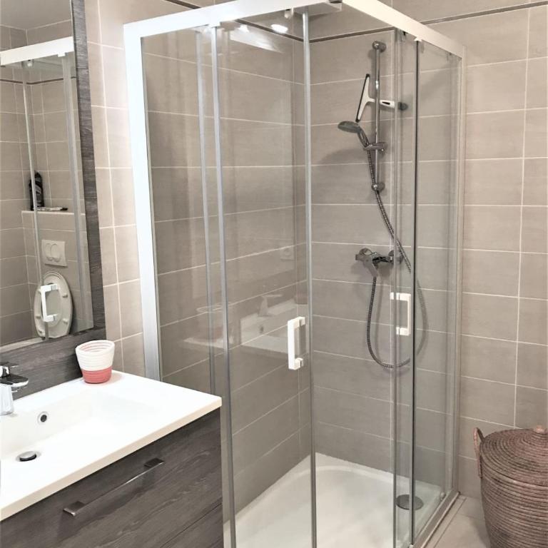 Centre Juan les Pins 1 bedroom with AC, swimming pool and parking - Appartamento - 22