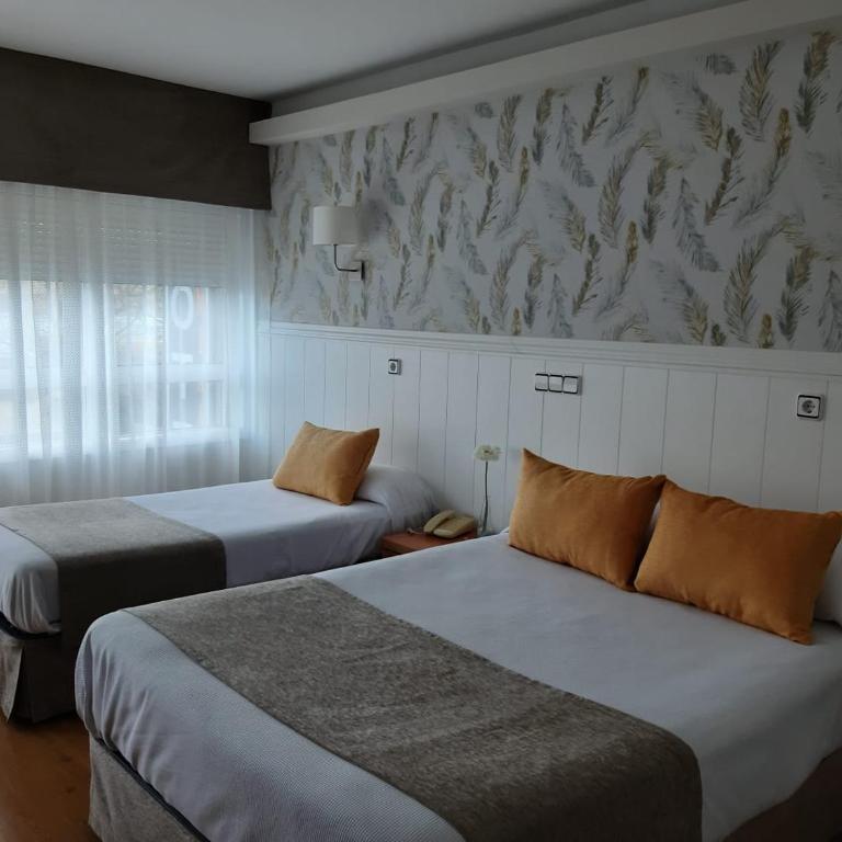 Hotel Almirante - Habitación Triple - 3