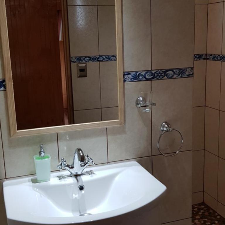 Cabanas Hatutini - Two-Bedroom House - 4