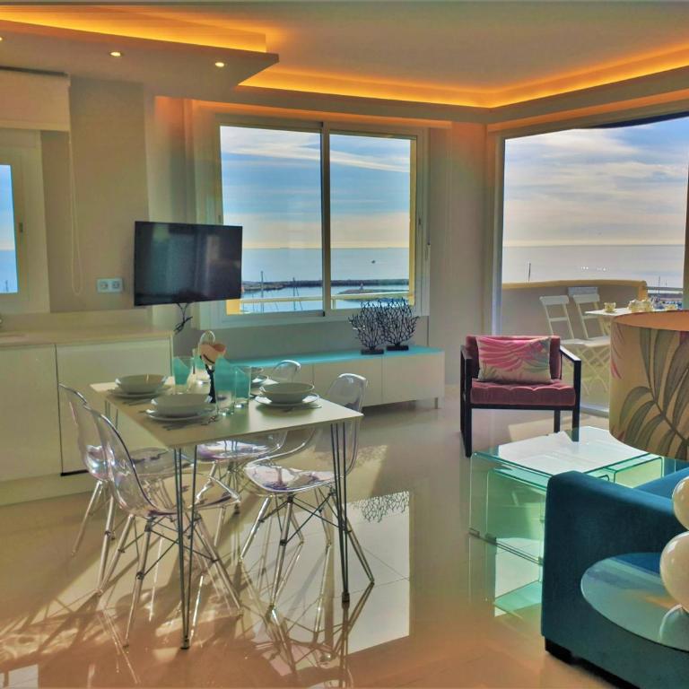 FABULOUS APARTMENT IN FRONT OF SEA & MARINA WITH INCREDIBLE VIEWS - Apartamento de 2 dormitorios - 10