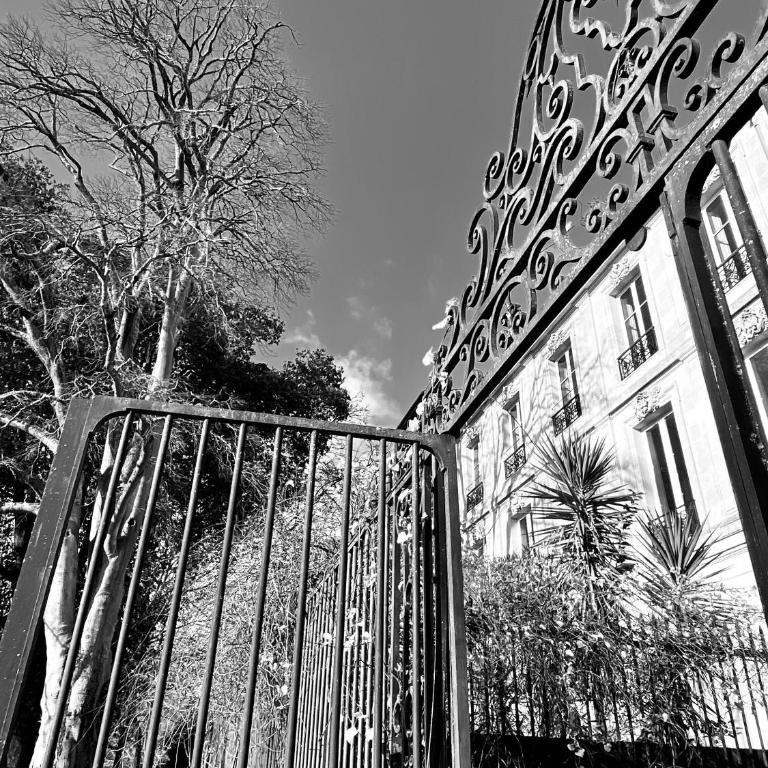 Romance au coeur de Bordeaux / Jardin Public - Maison de Vacances - 59