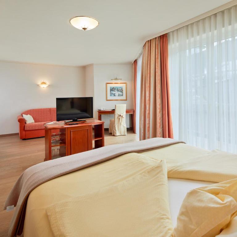 Hotel Barbarahof 4 stars Superior Adults Only "soft" from 10 years Summercard included - Suite Kitzsteinhorn mit Balkon - 2
