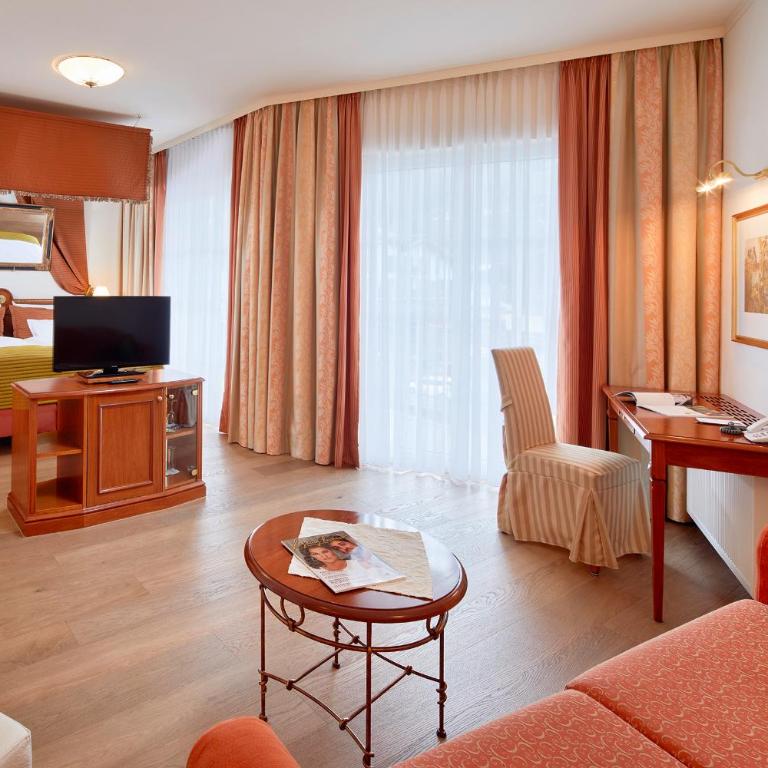 Hotel Barbarahof 4 stars Superior Adults Only "soft" from 10 years Summercard included - Hochzeitssuite mit Balkon - 4