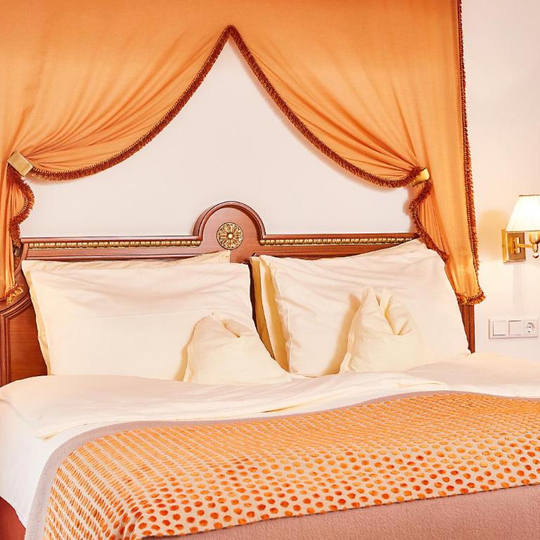Hotel Barbarahof 4 stars Superior Adults Only "soft" from 10 years Summercard included - Hochzeitssuite mit Balkon - 10