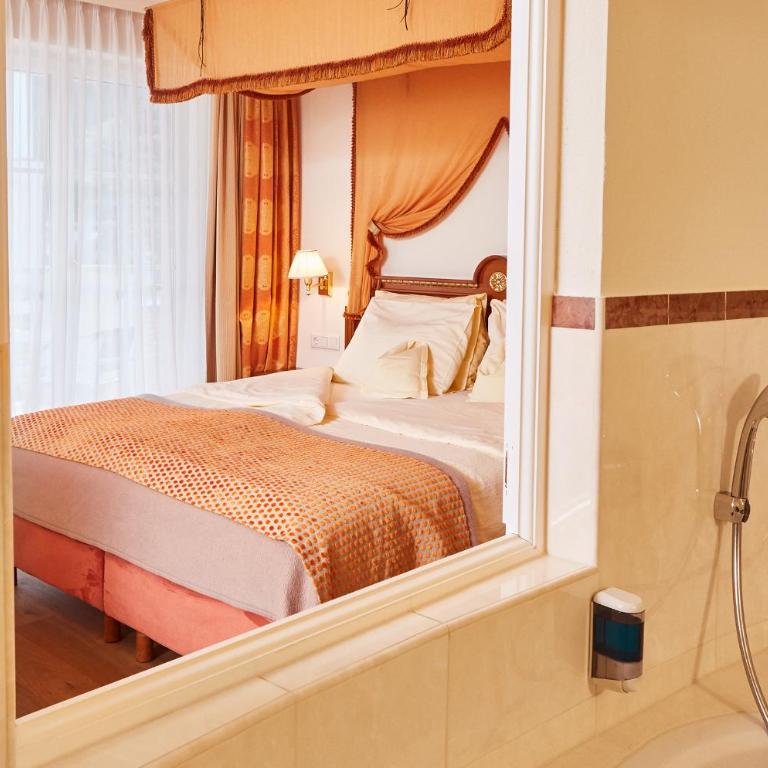 Hotel Barbarahof 4 stars Superior Adults Only "soft" from 10 years Summercard included - Hochzeitssuite mit Balkon - 9