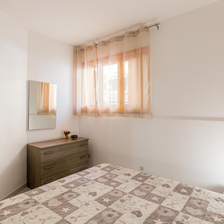 Anna's house near the sandy beach and with wifi - Appartamento Familiare con 2 Camere da Letto - 9