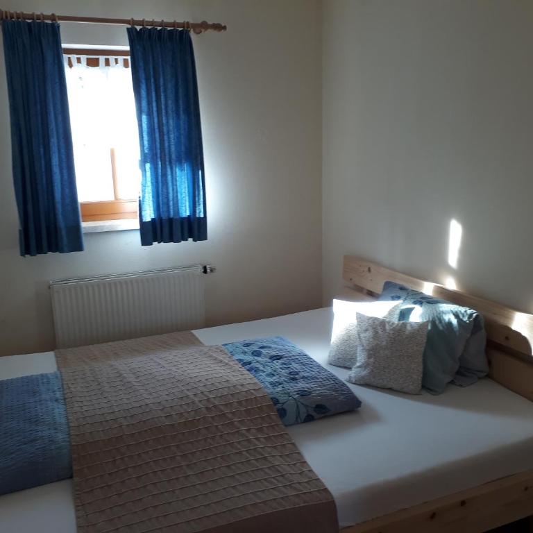 Appartements Oberhof - Apartment mit 2 Schlafzimmern und Balkon - Nebengebäude - 9