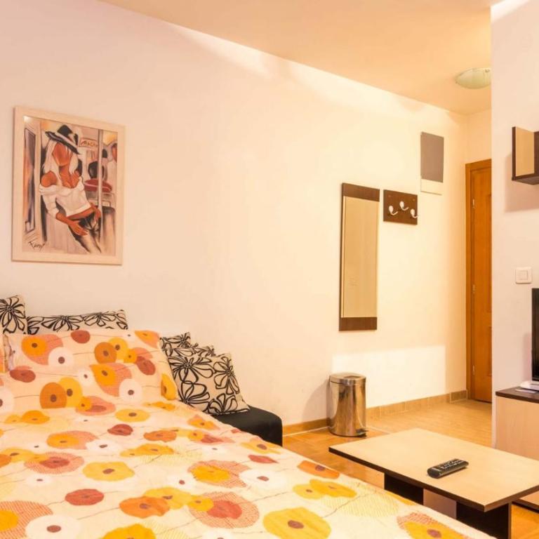 NEST Apartmani - One-Bedroom Apartment - 1